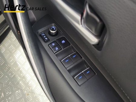 2023 Toyota Corolla - photo 17