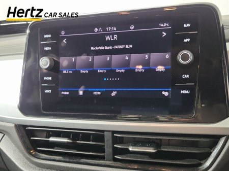 2024 Volkswagen T-Roc - photo 22