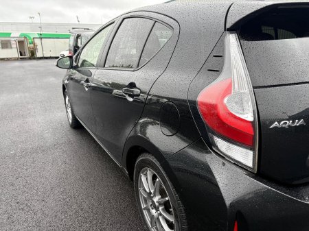 2017 Toyota Aqua - photo 11