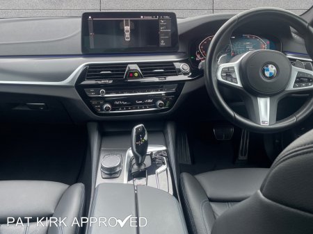 2023 BMW 5-Series - photo 17