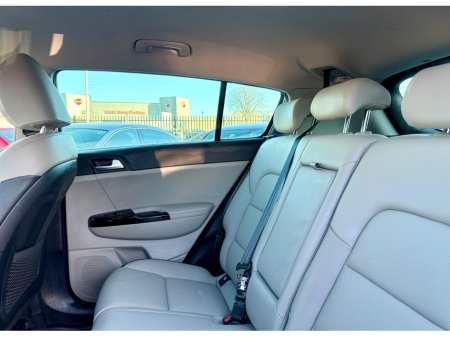 2021 Kia Sportage - photo 13