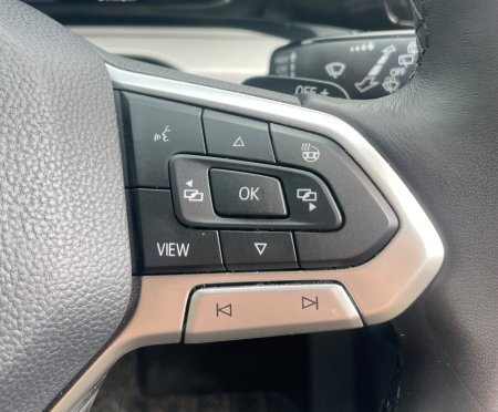 2022 Volkswagen Golf - photo 9