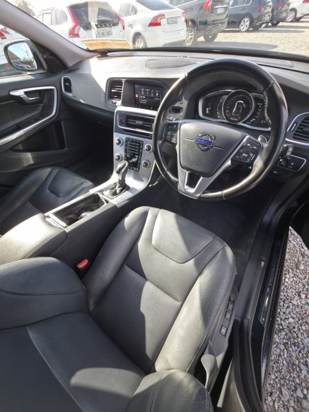 2018 Volvo V60 - photo 9