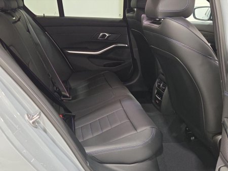 2026 BMW 3-Series - photo 22