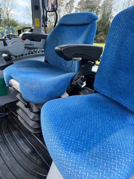 2013 New Holland T7.200 - photo 15