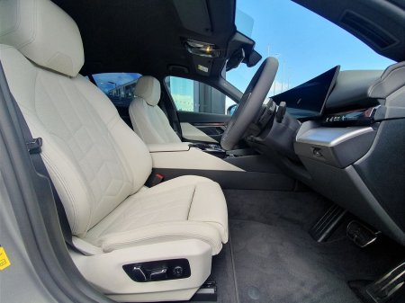2026 BMW 5-Series - photo 12