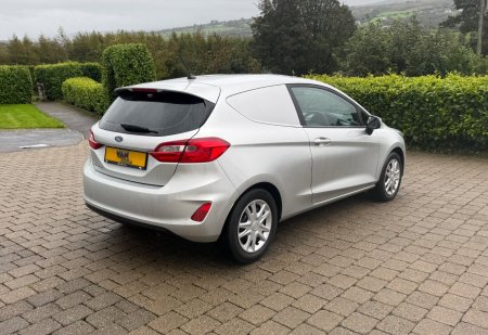 2020 Ford Fiesta - photo 3