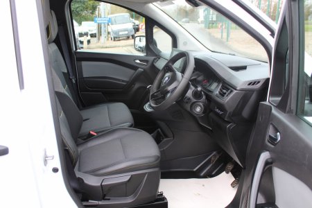 2024 Renault Kangoo - photo 9