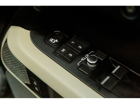 2022 Land Rover Defender - photo 35