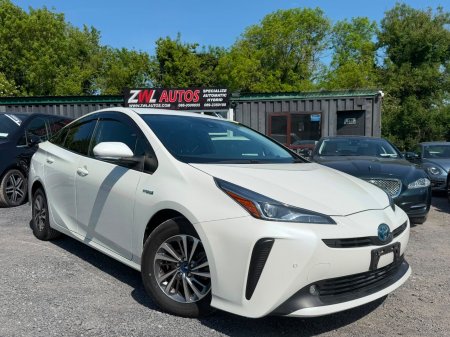 2022 Toyota Prius - photo 2