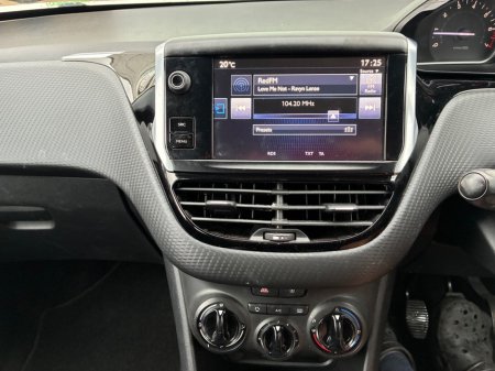 2016 Peugeot 208 - photo 21