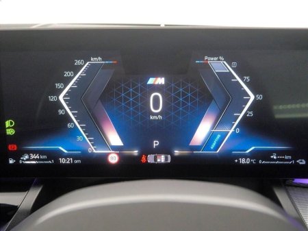 2025 BMW 5-Series - photo 9