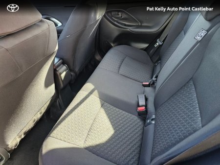 2025 Toyota Yaris Cross - photo 7