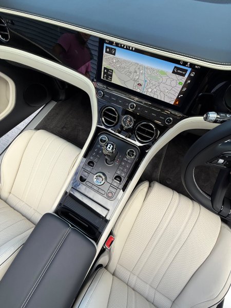 2026 Bentley Continental - photo 28