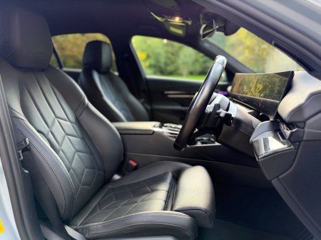 2024 BMW 5-Series - photo 5