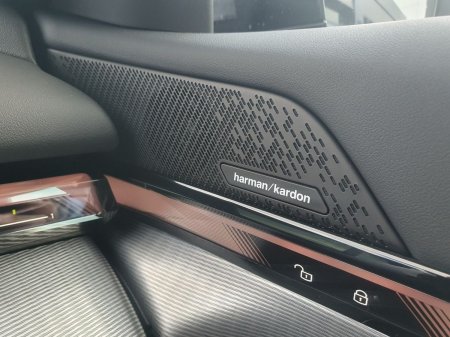 2026 BMW 5-Series - photo 24