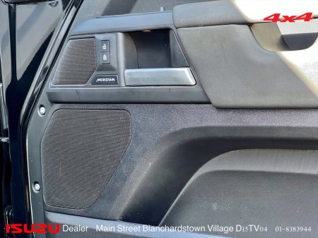 2025 Land Rover Defender - photo 10