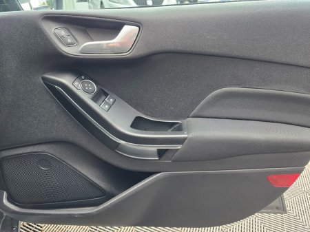 2019 Ford Fiesta - photo 18