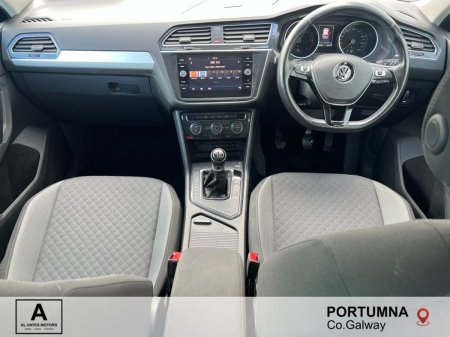 2019 Volkswagen Tiguan - photo 2