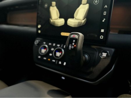 2026 Land Rover Defender - photo 28