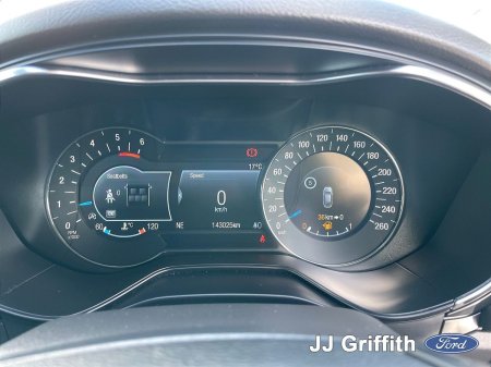 2020 Ford Mondeo - photo 13