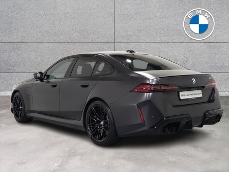 2025 BMW M5 - photo 2