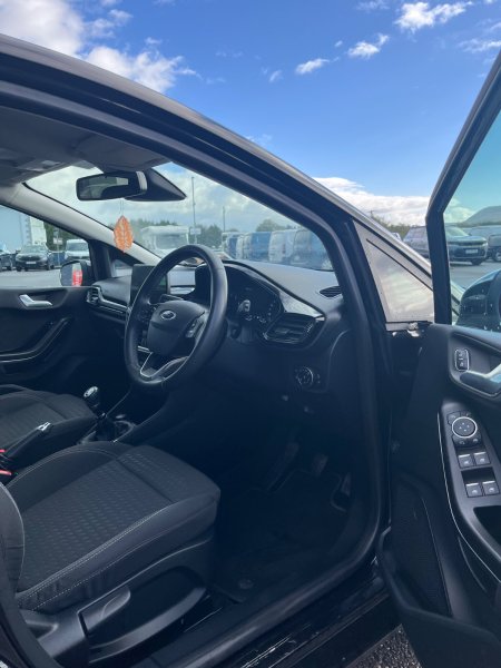 2021 Ford Fiesta - photo 6