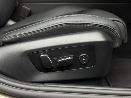 2025 BMW 5-Series - photo 13