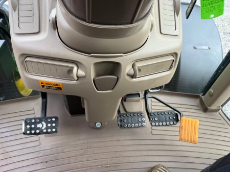 2009 John Deere 6430 - photo 24