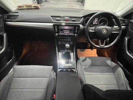 2019 Skoda Superb - photo 10