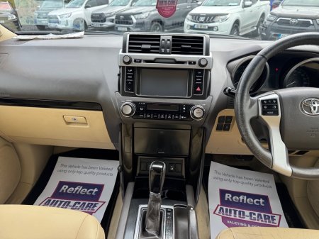 2016 Toyota Land Cruiser - photo 13