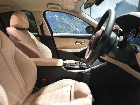 2021 BMW 3-Series - photo 12