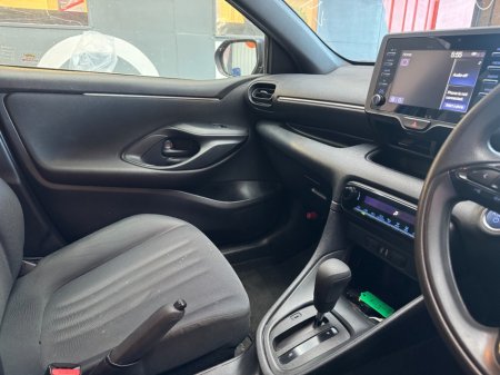 2021 Toyota Yaris - photo 16