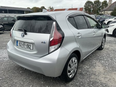 2015 Toyota Aqua - photo 5