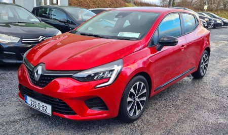 2023 Renault Clio - photo 2