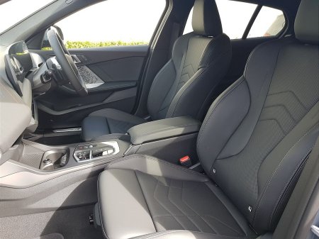 2026 BMW 1-Series - photo 7