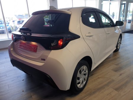 2021 Toyota Yaris - photo 4