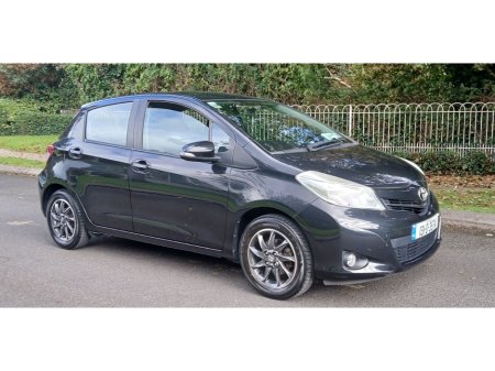 2013 Toyota Yaris - photo 2
