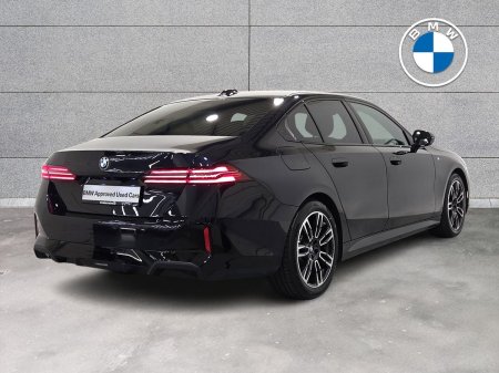 2024 BMW 5-Series - photo 24