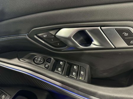 2023 BMW 3-Series - photo 17