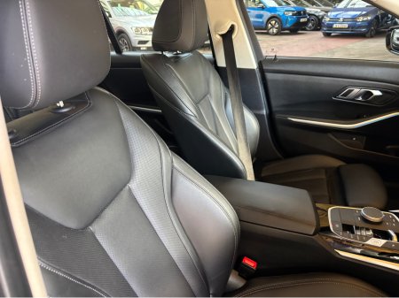 2023 BMW 3-Series - photo 15