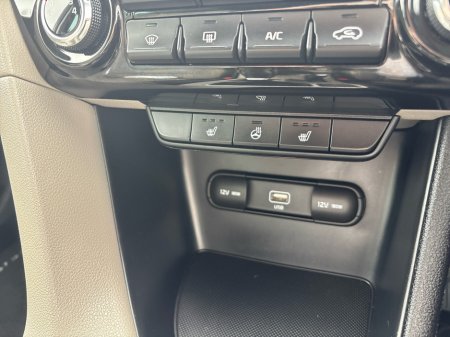 2020 Kia Sportage - photo 13