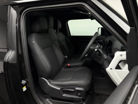 2026 Land Rover Defender - photo 10