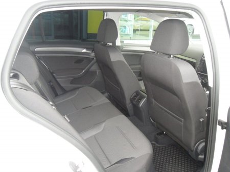 2019 Volkswagen Golf - photo 5