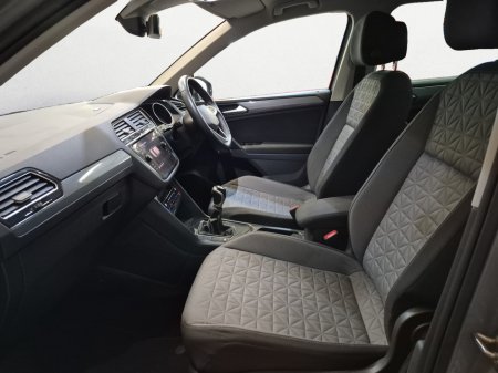 2022 Volkswagen Tiguan - photo 16