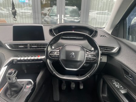 2018 Peugeot 5008 - photo 13