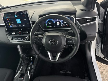 2024 Toyota Corolla Cross - photo 9
