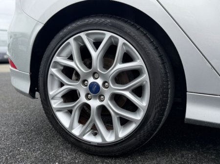 2017 Ford Focus - photo 8