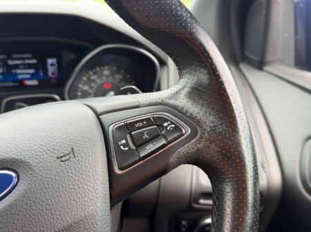 2017 Ford Focus - photo 13