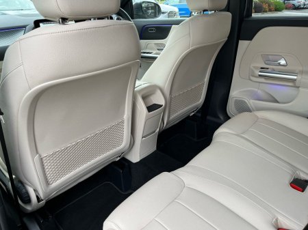 2025 Mercedes-Benz GLA - photo 21